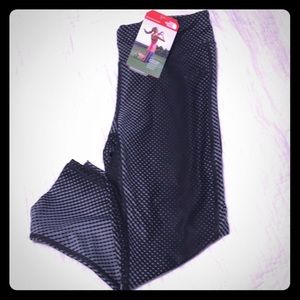 North Face Patterned Black and Grey Capris